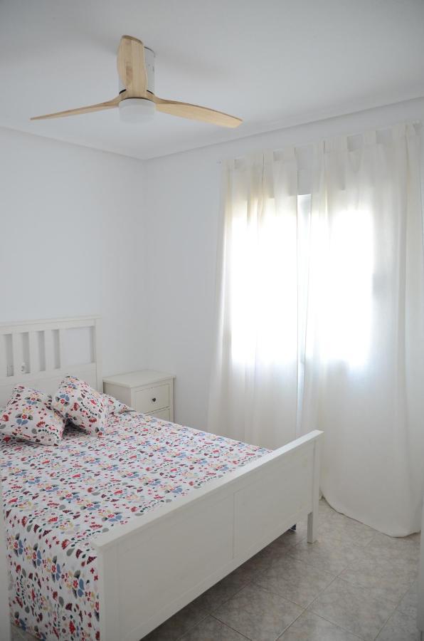 Apartamento 700 Metros De La Playa Playa Flamenca Exterior photo