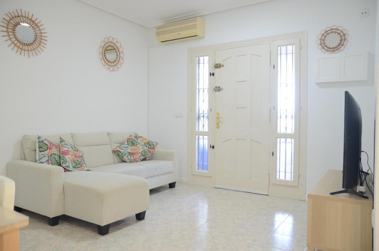 Apartamento 700 Metros De La Playa Playa Flamenca Exterior photo